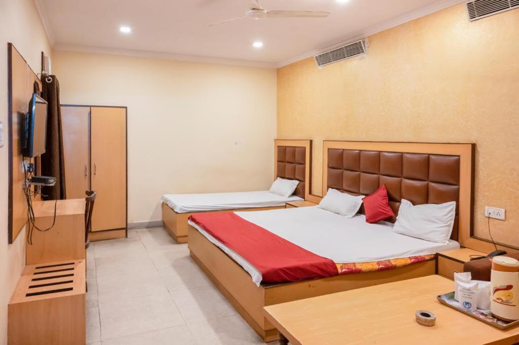 Hotel Prayag Allāhābād Junction Zewnętrze zdjęcie